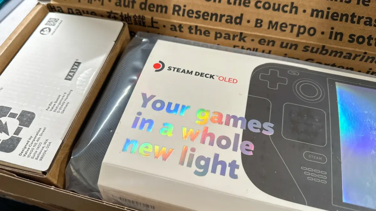 Steam Deck OLED in box