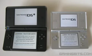 A size comparison of the DSi XL in Bronze, next to a DS Lite in Silver.