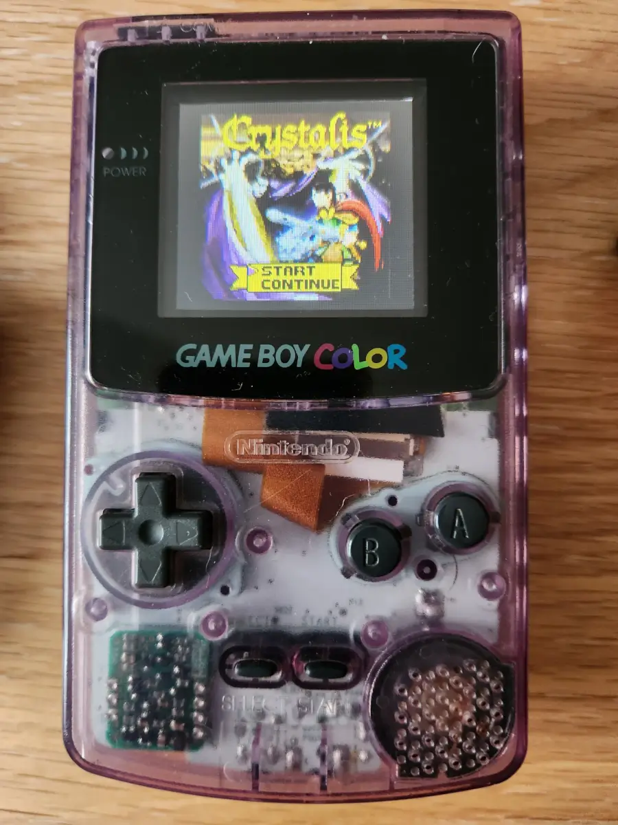 Gameboy Color in Atomic Purple