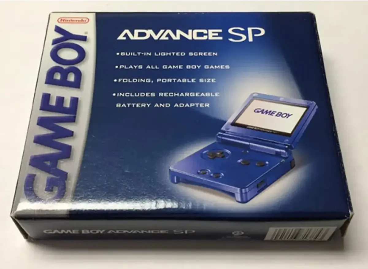 Blue Gameboy Advance SP packaging