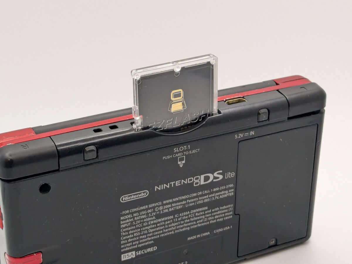 Nintendo DS Lite with the EZ Flash