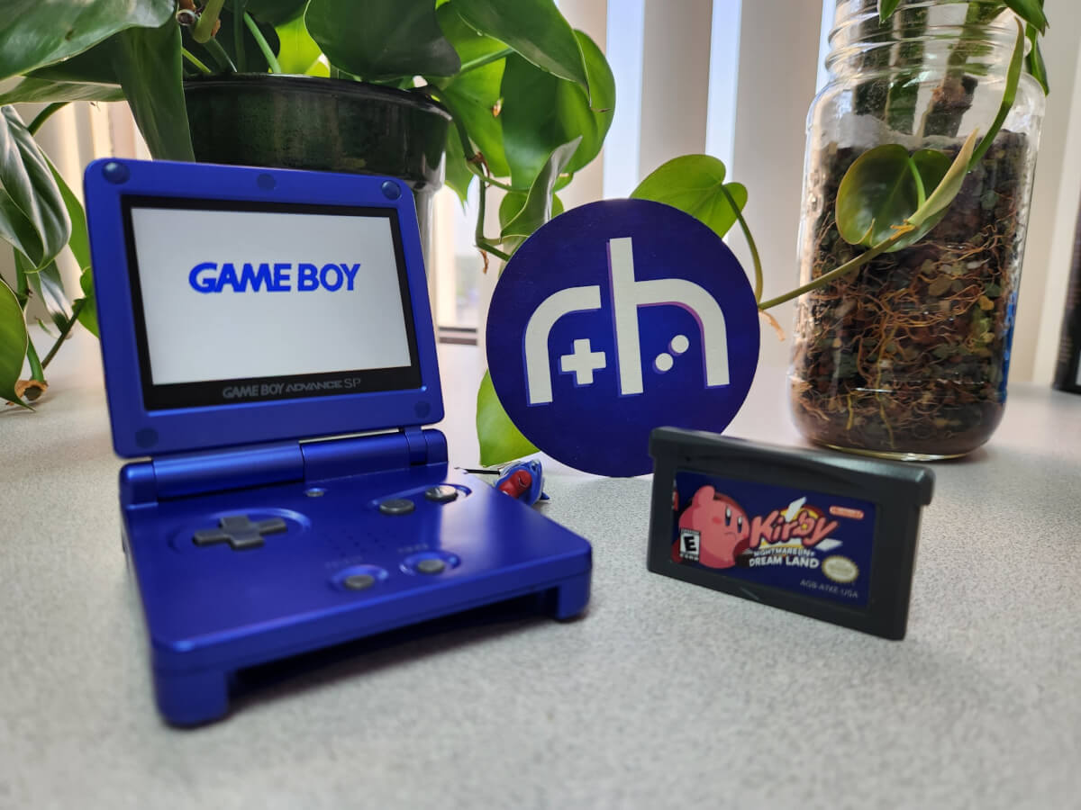 Gameboy Advance SP and Cartridge 