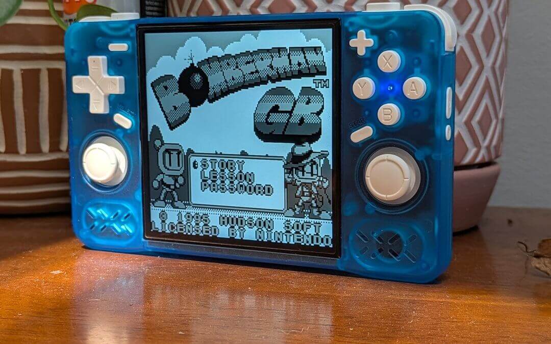 Game Console XF40H Review: The RGB30 Successor?